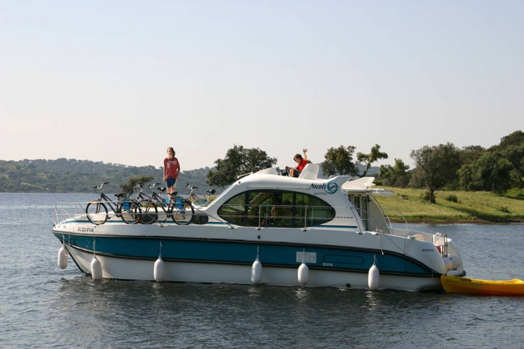 01-bateaux-fluviaux-nicols-gamme-estivale-quattro-6-places